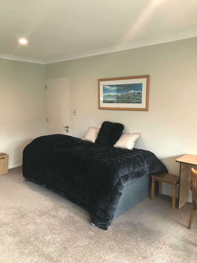Appartamento Broadfield Rolleston Esterno foto
